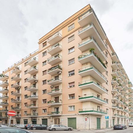 Nuovo Appartamento Beige Бари Экстерьер фото