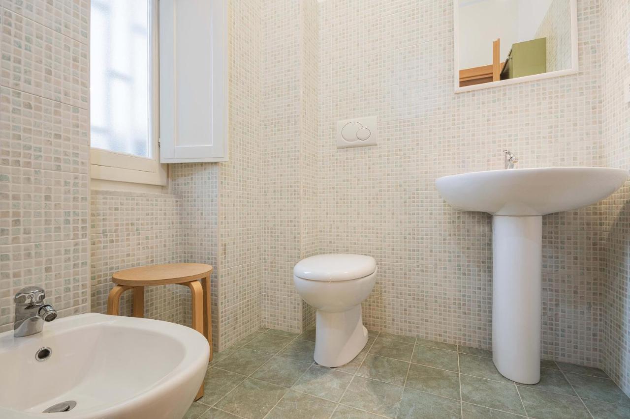 Nuovo Appartamento Beige Бари Экстерьер фото
